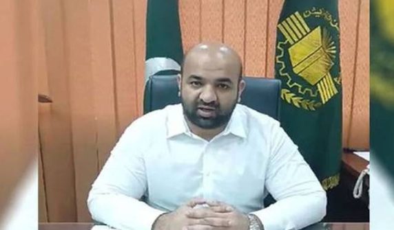 Decision to provide laptops to students of private educational