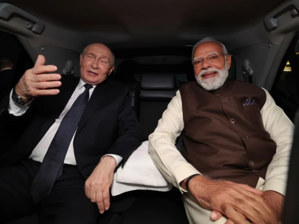 Putin's historic welcome in India