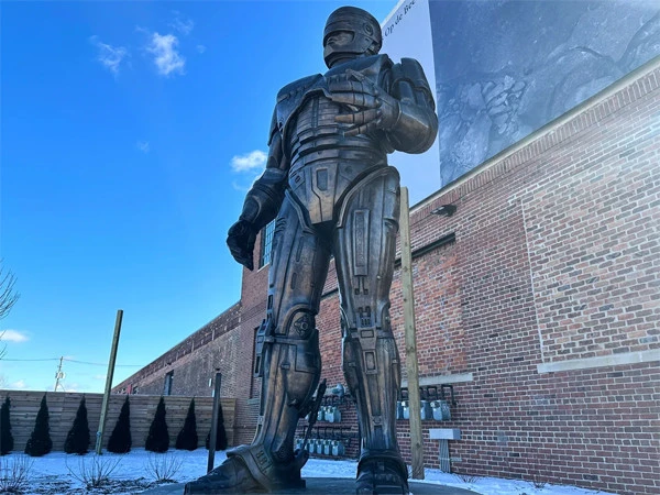 RoboCop statue installed after 15 years of planning