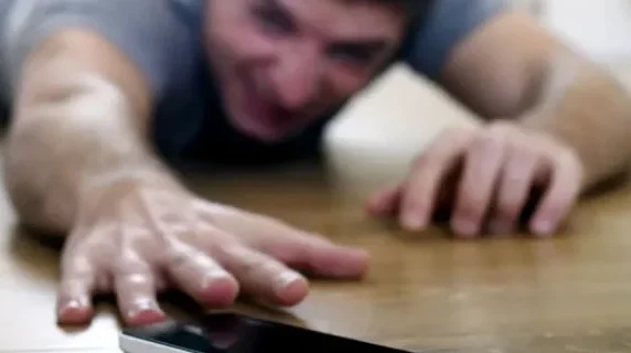 Panic without a mobile phone