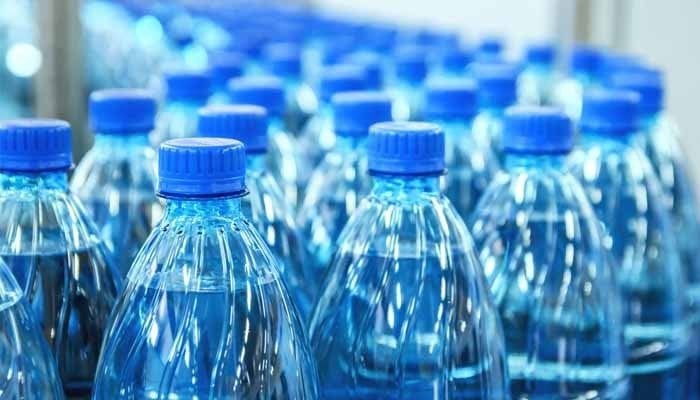 A clever revelation about particles emitted from water bottles!