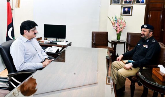 Efforts to eliminate street crime in Karachi should be intensified