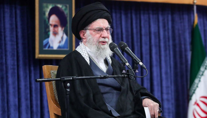 Iran will not bow down to the enemy, will never retreat