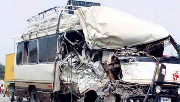 Three people were killed when a high-speed trailer overturned on a passenger van