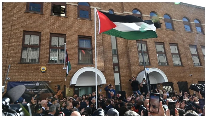 Palestinian embassy opens in Britain