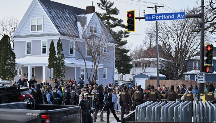 US immigration officials shoot woman dead during raid