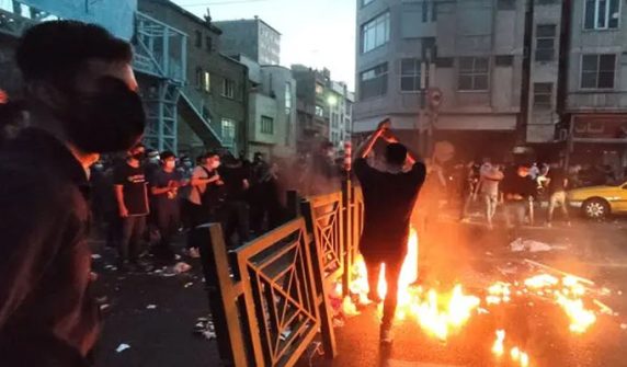 Violent protests continue in Iran