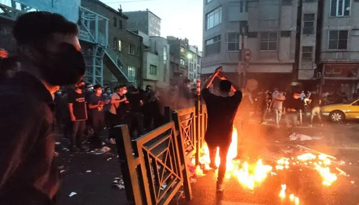 Violent protests continue in Iran