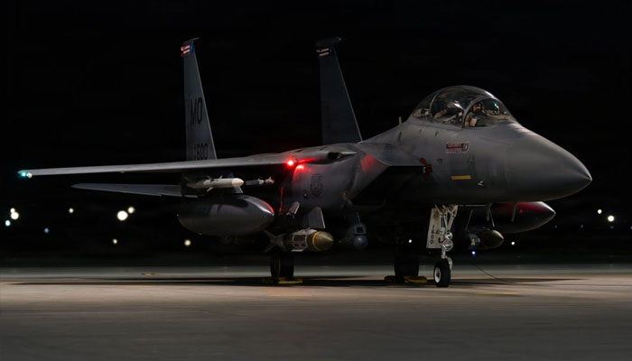 US launches massive airstrikes on ISIS targets in Syria