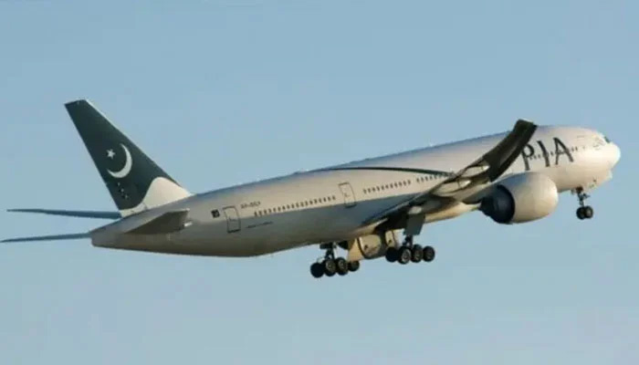 Karachi flight operations resume after 4-hour closure as fog recedes