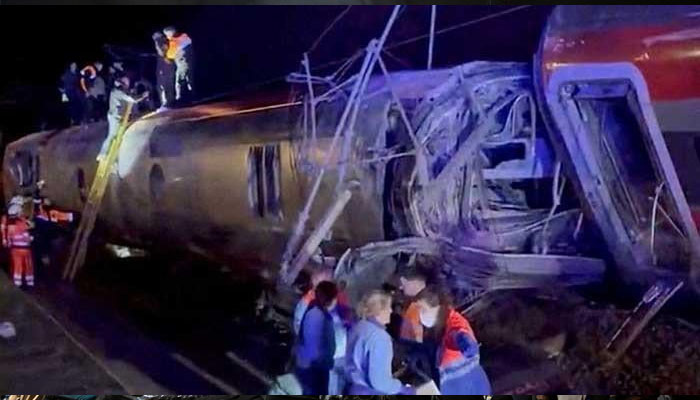 over 100 injured in train crash in Spain