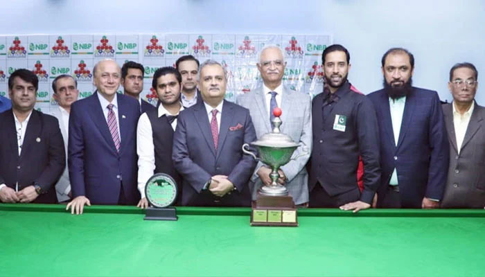 Three-time world champion Muhammad Asif wins