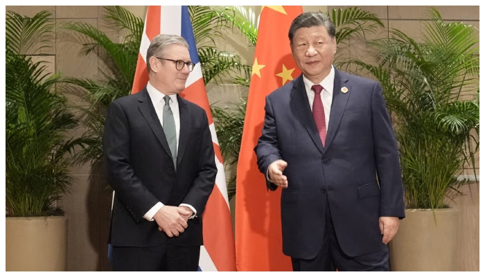 British Prime Minister arrives in China with business leaders