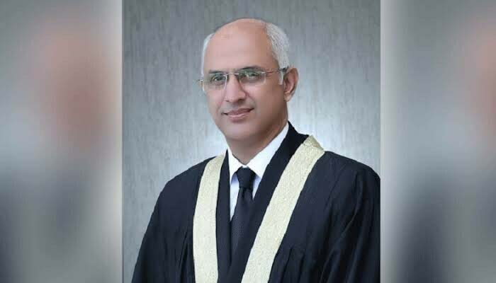 Judges are also incompetent and courts have also become dead: