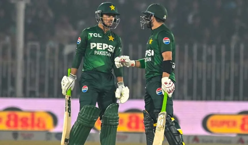 Pakistan easily beat Sri Lanka by 6 wickets in the first T20I