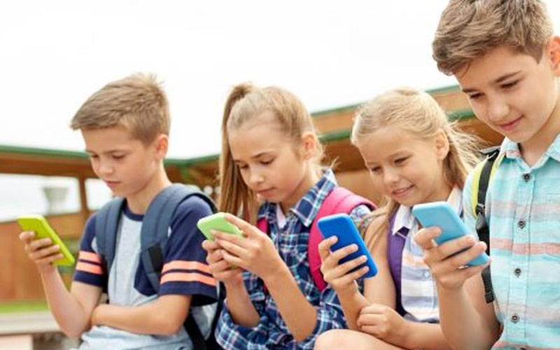 France passes bill banning social media use for minors