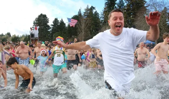 Thousands of people set their sights on a record