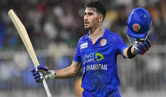 famous Afghan cricketer becomes part of Peshawar Zalmi