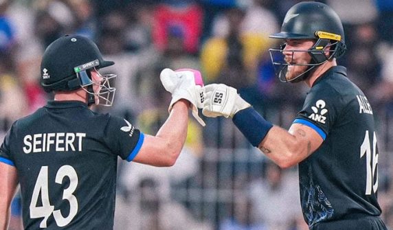 New Zealand defeats Canada to reach Super Eights
