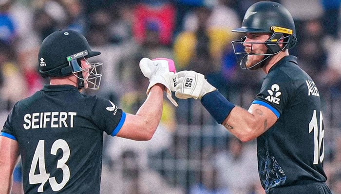 New Zealand defeats Canada to reach Super Eights