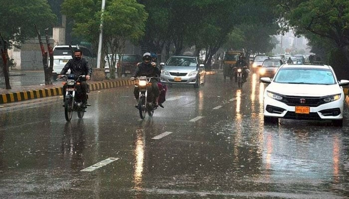 Thunderstorms likely in Karachi today