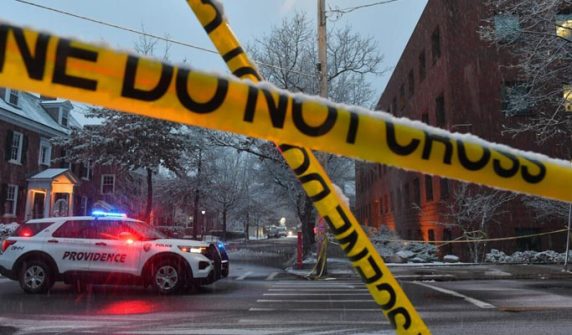 Woman shoots dead 10 people