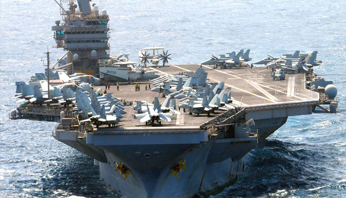 US aircraft carrier approaches Iran