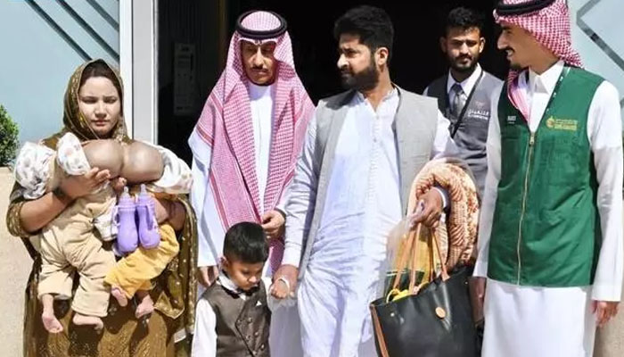 Pakistan's connected children arrive in Riyadh