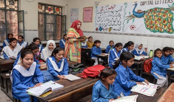Orders to evacuate schools located in dangerous buildings