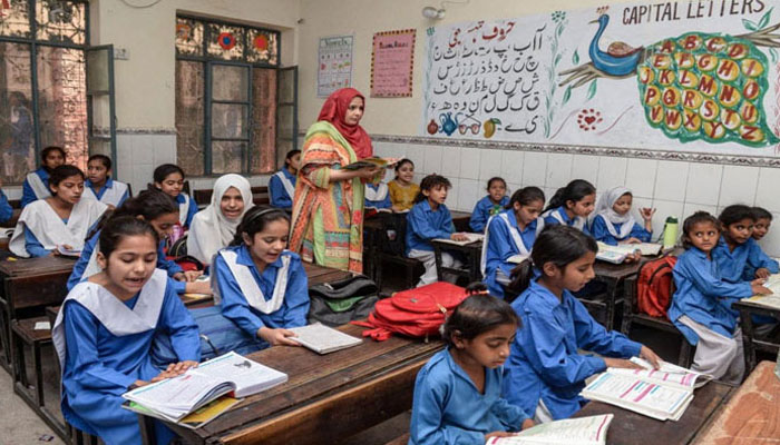 Orders to evacuate schools located in dangerous buildings