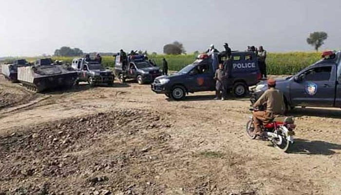 7 more proclaimed robbers of Shar gang surrender in Ghotki