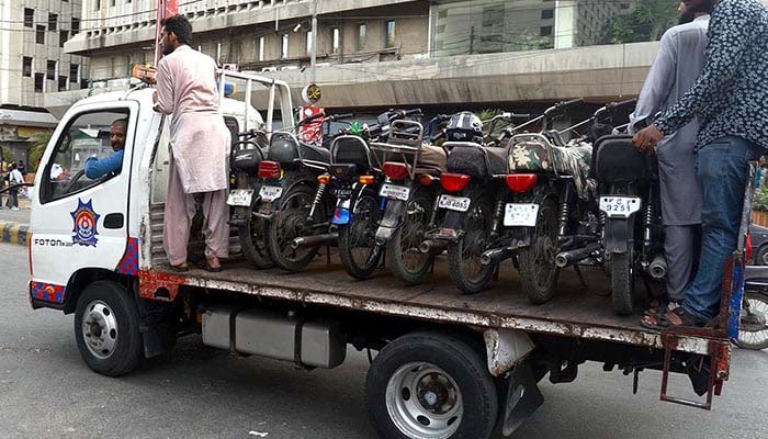 Order not to lift motorcycles parked in no-parking areas