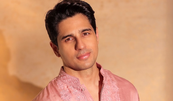 Bollywood superstar's father passes away