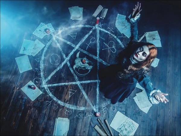 Showbiz people come to cast black magic on actresses