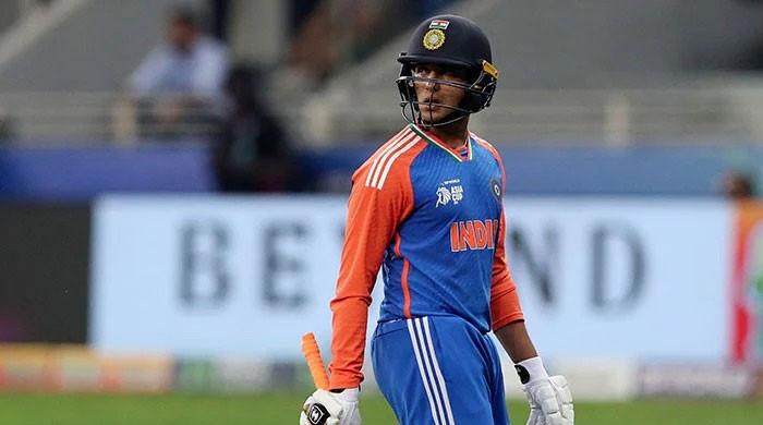 India's first wicket falls against Pakistan