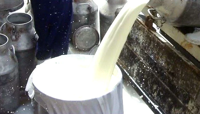 Dairy farmers demand increase in milk price