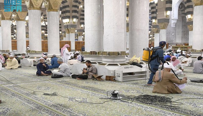 More than 15,000 registered people sat in I'tikaf in the Two Holy Mosques