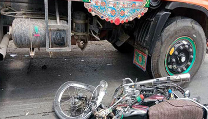 Two brothers riding a motorcycle die after being hit by a trailer