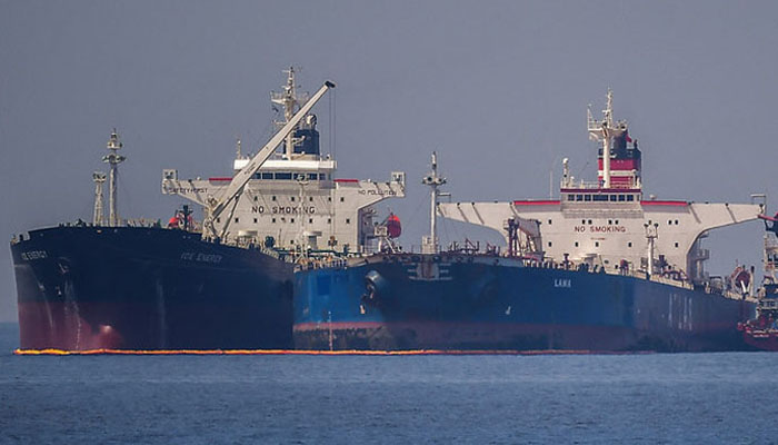 Demand for Russian oil increases due to closure of the Strait of Hormuz