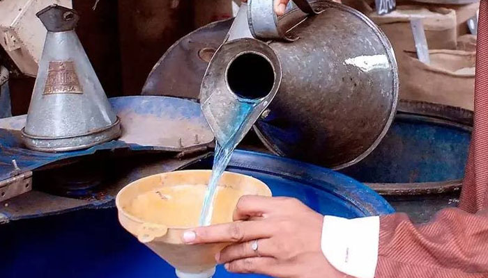 Kerosene oil becomes expensive by Rs 39.20 per liter