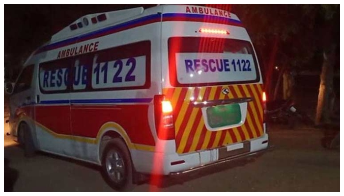 : Speeding car hits parked bus, 5 killed