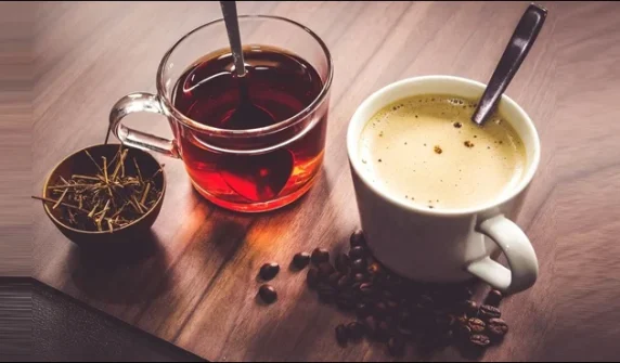 Tea or coffee may reduce the risk of brain disease
