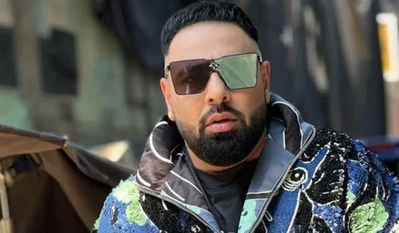 The king had to apologize for his new song, what's the matter?
