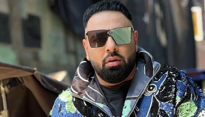 The king had to apologize for his new song, what's the matter?