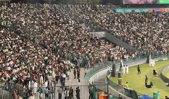 The Prime Minister also allowed spectators to enter the stadium for all three PSL playoff matches.