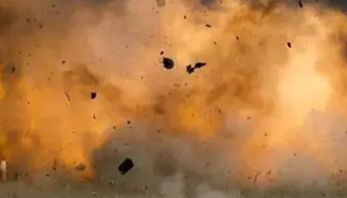 Remote-controlled bomb explodes near police mobile in Lakki Marwat