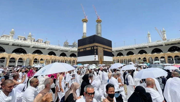 Saudi government announces severe penalties for performing Hajj without permission