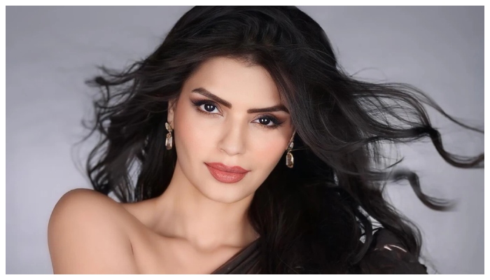 Rats and red bags in food on Bigg Boss show, actress opens poll