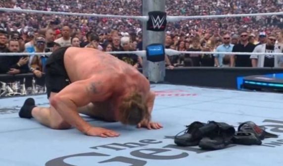 A well-known WWE legend wrestler has said goodbye to the world of wrestling.