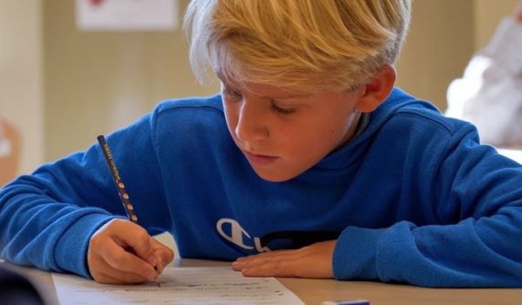 Sweden decides to bring schools back to traditional books